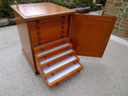 fig 1. A SUPERB 10 DRAWER COLLECTORS CABINET BY J.T.CROCKETT OF CAVENDISH SQUARE, LONDON.