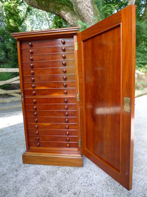 A Fine Victorian Mahogany 16 Drawer Collectors Cabinet. Circa 1885.