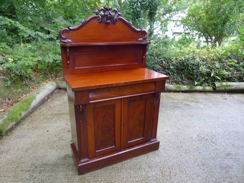An Unusually Small Victorian Mahogany Chiffonier Sideboard Shelved Back Circa1880.