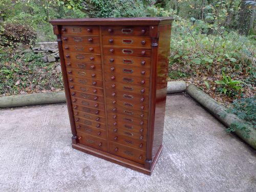 fig 2. A FINE VICTORIAN 30 DRAWER MAHOGANY COLLECTORS CABINET LATE OF THE LATE DR.G.S.GRAHAM-SMITH. CIRCA 1880.