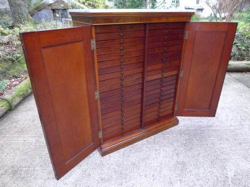 fig 3. ENGLISH WALNUT AND MAHOGANY 40 DRAWER COLLECTORS CABINET WITH FINE CARRARA TOP. CIRCA 1860