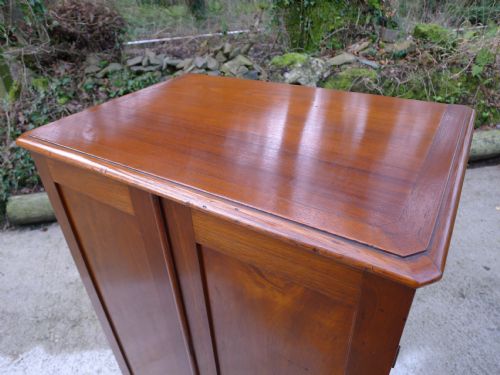 fig 2. A GOOD AND EARLY 19TH CENTURY 16 DRAWER MAHOGANY COLLECTORS CABINET CIRCA 1850