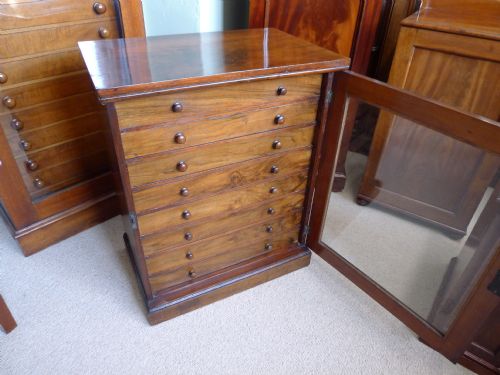 fig 2. A GOOD ENGLISH FIGURED WALNUT 8 DRAWER COLLECTORS CABINET.
