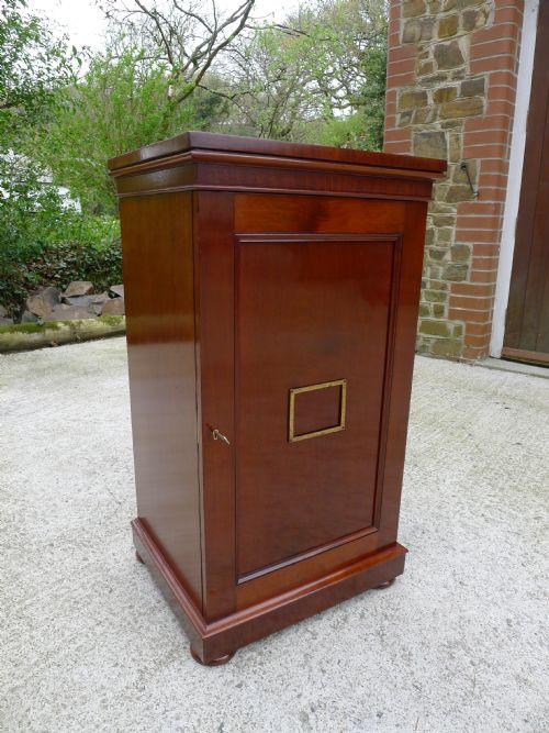 fig 1. A SUPERB 12 DRAWER VICTORIAN MAHOGANY COLLECTORS CABINET BY STANDISH. CIRCA 1870