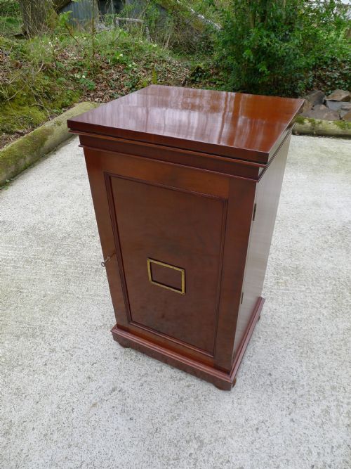 fig 2. A SUPERB 12 DRAWER VICTORIAN MAHOGANY COLLECTORS CABINET BY STANDISH. CIRCA 1870