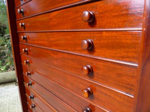 fig 2. A SUPERB 18 DRAWER, VICTORIAN, SOLID MAHOGANY COLLECTORS CABINET CIRCA 1890.