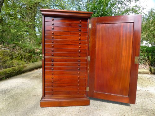 fig 3. A SUPERB 18 DRAWER, VICTORIAN, SOLID MAHOGANY COLLECTORS CABINET CIRCA 1890.