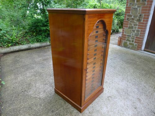 fig 2. A FINE 20 DRAWER, VICTORIAN MAHOGANY COLLECTORS CABINET BY CROCKETT OF CAVENDISH SQUARE, LONDON. CIRCA 1885