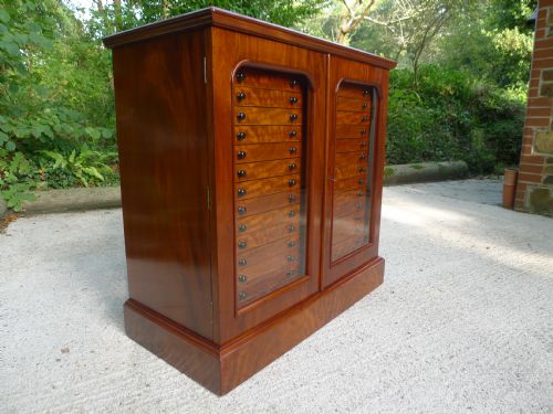 fig 2. A SUPERB 30 DRAWER COLLECTORS CABINET BY THOMAS GURNEY CIRCA. 1880.
