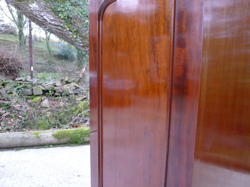 fig 3. A FINE HONDURAS MAHOGANY 20 DRAWER COLLECTORS CABINET CIRCA 1880