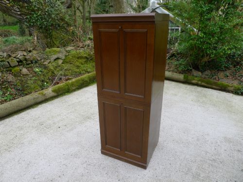 fig 2. HILLS OF WILLESDEN PAIR OF TEN DRAWER ENTOMOLOGICAL COLLECTORS CABINETS IN OAK.