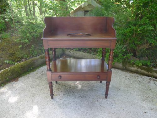 fig 1. A WILLIAM IV MAHOGANY WASHSTAND CIRCA 1836