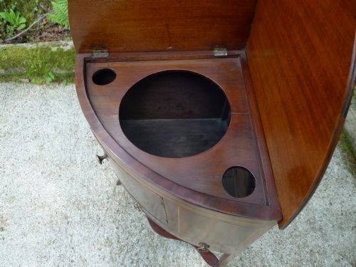 A GOOD GEORGIAN BOW FRONT MAHOGANY CORNER DISPLAY STANDWASH STAND WITH RARE FOLD DOWN TOP CIRCA 1790 - ADDITIONAL PHOTO 10