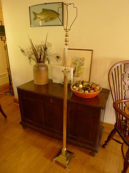 An Excellent Solid Brass Corinthian Column Telescopic Standard Lamp. Circa 1910