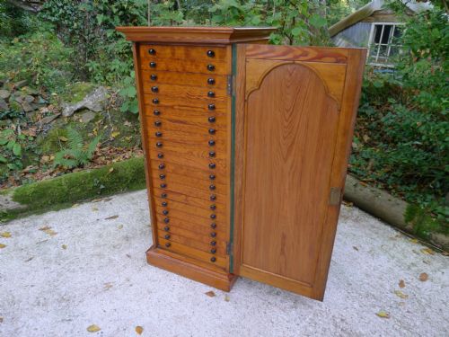 fig 2. A SUPERB 20 DRAWER 'TREFOIL' STYLE COLLECTORS CABINET BY J.T.CROCKETT OF LONDON CIRCA 1880