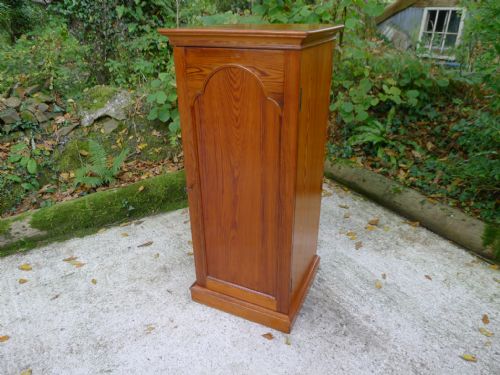 fig 3. A SUPERB 20 DRAWER 'TREFOIL' STYLE COLLECTORS CABINET BY J.T.CROCKETT OF LONDON CIRCA 1880