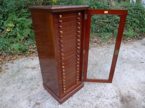 fig 3. A WATKINS AND DONCASTER 'DE LUXE' SOLID MAHOGANY 20 DRAWER COLLECTORS CABINET CIRCA 1890.