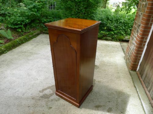 fig 2. A FINE 20 DRAWER VICTORIAN MAHOGANY COLLECTORS CABINET BY J.T.CROCKETT AND SONS CIRCA 1890
