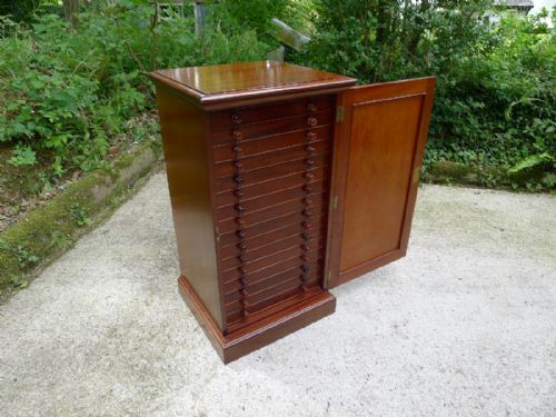 A Fine Honduras Mahogany 16 Drawer Collectors Cabinet by Janson & Sons, Gt Russell Street, London. Circa 1880.