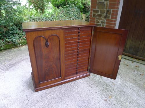 fig 1. A BEAUTIFUL VICTORIAN 32 DRAWER MAHOGANY COLLECTORS CABINET CIRCA 1880