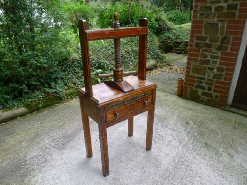 fig 2. A 19TH CENTURY BOOK PRESS FROM ROYAL NAVY SHIP HMS LION.