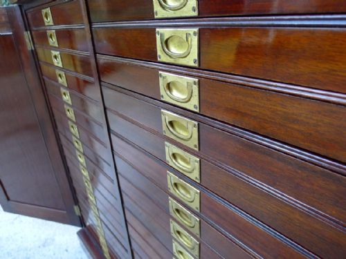 fig 2. A FINE 36 DRAWER COLLECTORS CABINET IN SOLID MAHOGANY BY LEONARD TATCHELL, F.R.S. CIRCA 1900.