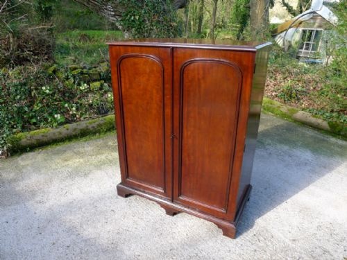 fig 1. A VICTORIAN MAHOGANY 40 DRAWER COLLECTORS CABINET ON BRACKET FEET CIRCA 1890