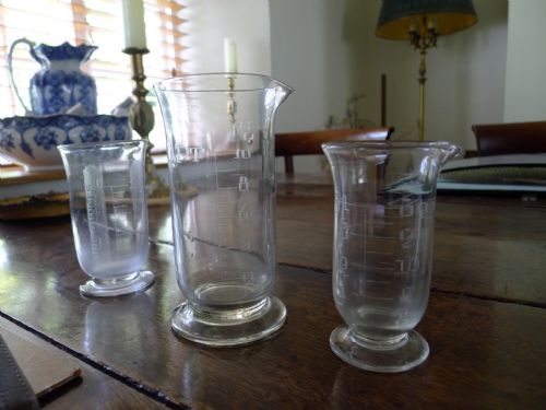 3 VICTORIAN MEDICINE GLASS MEASURES CIRCA 1870 - ADDITIONAL PHOTO 4
