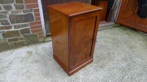 fig 2. A SUPERB AND HISTORIC 16 DRAWER COLLECTORS CABINET. PROPERTY OF THE LATE J.C.DALE 1791-1872.