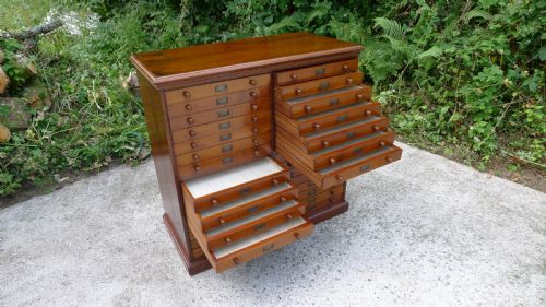 fig 3. A GOOD 30 DRAWER COLLECTORS CABINET BY J.T.CROCKETT,CAVENDISH SQUARE, LONDON. CONTINENTAL DEPTH DRAWERS. CIRCA 1890