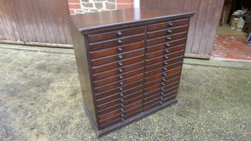 fig 1. A VERY VERSATILE 30 DRAWER VICTORIAN COLLECTORS CABINET IN STAINED AND POLISHED DEAL. CIRCA 1890.