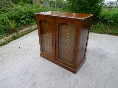 fig 1. A 32 DRAWER MAHOGANY COLLECTORS CABINET BY CHARLES BRADY OF EDMONTON. LONDON. CIRCA 1900.
