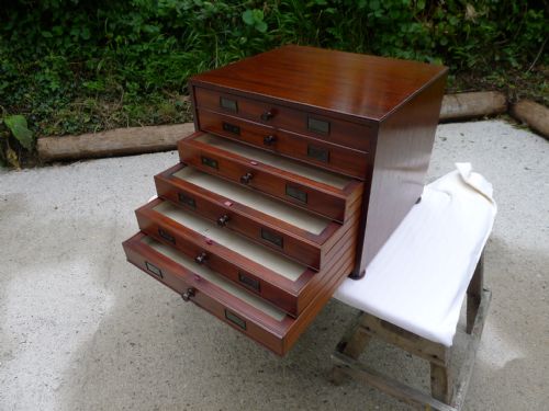 A Superb 6 Drawer Solid Mahogany Collectors Cabinet. Circa 1870.