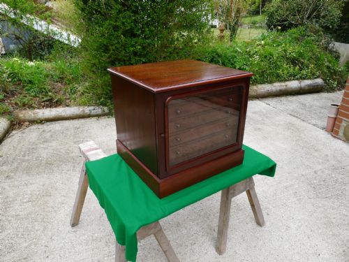 fig 1. A GOOD SIX DRAWER VICTORIAN MAHOGANY COLLECTORS CABINET CIRCA 1870
