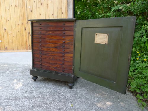 AN EXCELLENT ORIGINAL PAINTED 12 DRAWER COLLECTORS CABINET CIRCA 1870 - ADDITIONAL PHOTO 17