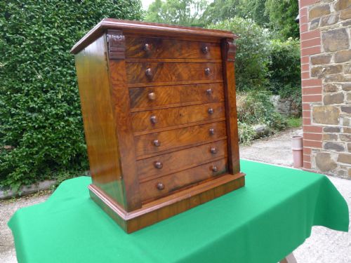 fig 1. A VERY FINE ENGLISH BURR WALNUT WELLINGTON CHEST COLLECTORS CABINET. CIRCA 1870.