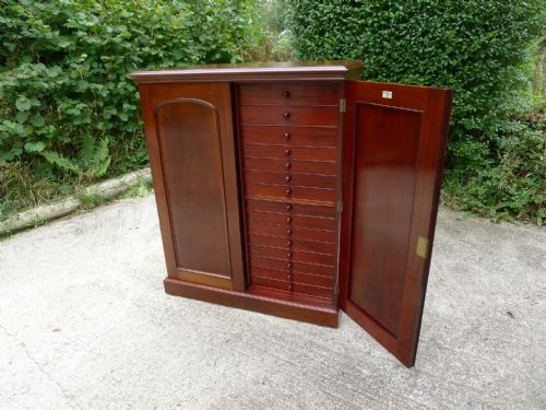 fig 2. THE FINEST WATKINS & DONCASTER DE-LUXE 30 DRAWER COLLECTORS CABINET. CIRCA 1900. SUPERB IN EVERY WAY.
