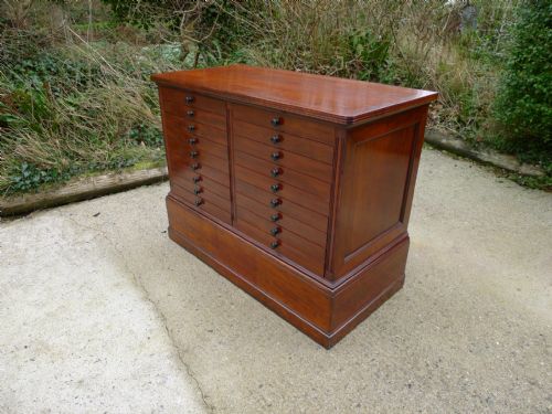 fig 3. A SUPERB 18 DRAWER COLLECTORS CABINET BY HOLLAND & SONS. EX BRITISH MUSEUM. CIRCA 1890.
FOR THE CONNOISSEUR. SOLID MAHOGANY THROUGHOUT.