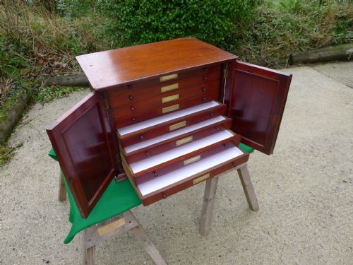 A Very Versatile 8 Drawer Mahogany Collectors Cabinet Circa 1900. Medal, Coins, Jewellery, Watches, Etc.