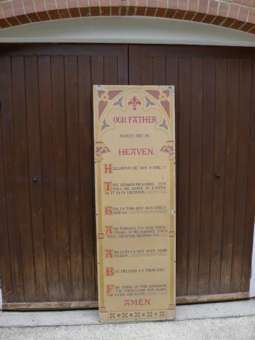 A SUPERB WALL MOUNTING ILLUMINATED RELIGIOUS TEXT FROM A TIN TABERNACLE CIRCA 1890 - ADDITIONAL PHOTO 1