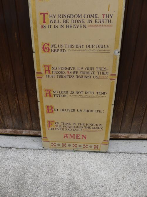 A SUPERB WALL MOUNTING ILLUMINATED RELIGIOUS TEXT FROM A TIN TABERNACLE CIRCA 1890 - ADDITIONAL PHOTO 4