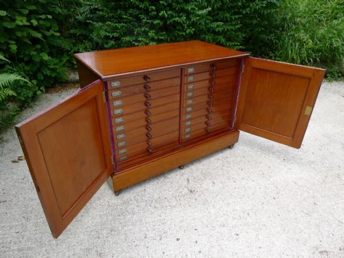 fig 1. A VERY FINE 20 DRAWER MAHOGANY AND SATIN WALNUT COLLECTORS CABINET. INSECT OR MEDAL ETC. CIRCA 1890