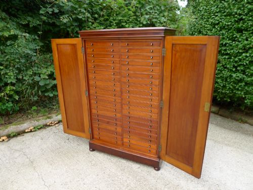 fig 2. A MAGNIFICENT 40 DRAWER VICTORIAN MAHOGANY COLLECTORS CABINET CIRCA 1870