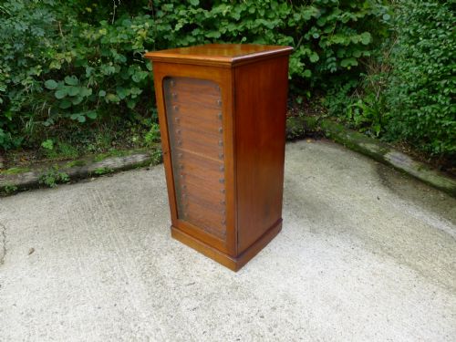 fig 3. A VICTORIAN SOLID MAHOGANY 15 DRAWER COLLECTORS CABINET. CIRCA 1890