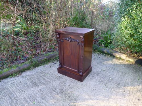fig 1. A GOOD VICTORIAN SIDE CABINET OR COLLECTORS CABINET IN MAHOGANY CIRCA 1880