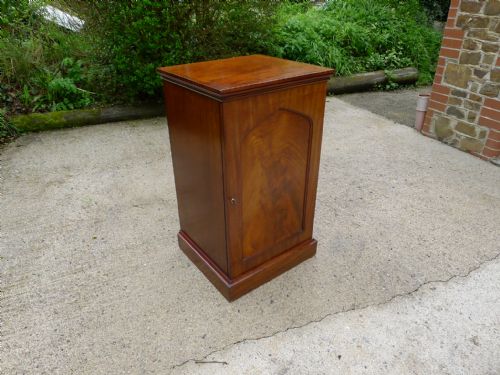 fig 1. A SUPERLATIVE VICTORIAN MAHOGANY COLLECTORS CABINET. 15 DRAWERS. CIRCA 1870