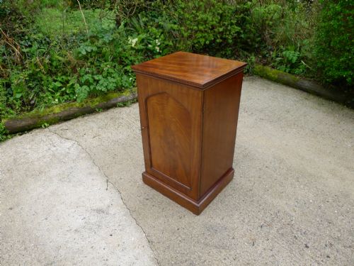 fig 2. A SUPERLATIVE VICTORIAN MAHOGANY COLLECTORS CABINET. 15 DRAWERS. CIRCA 1870