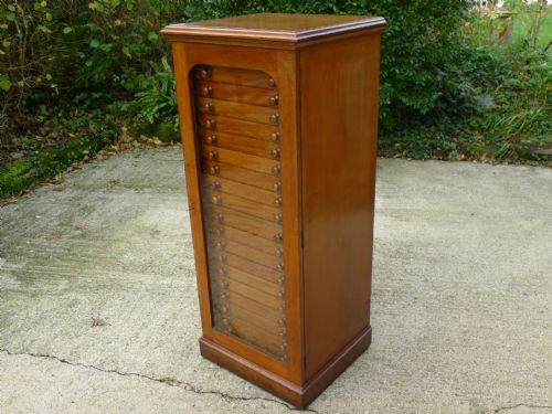 fig 2. SUPERB 20 DRAWER W&D DE-LUXE MAHOGANY COLLECTORS CABINET CIRCA 1890