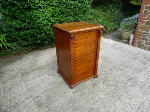 fig 1. A SUPERB 16 DRAWER MAHOGANY COLLECTORS CABINET BY BRADY OF EDMONTON. CIRCA 1890