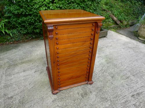 fig 2. A SUPERB 16 DRAWER MAHOGANY COLLECTORS CABINET BY BRADY OF EDMONTON. CIRCA 1890